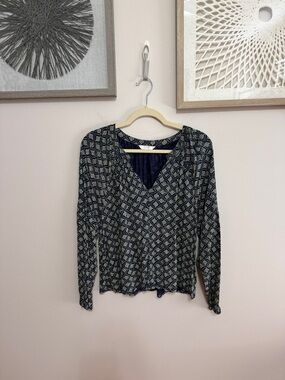Lucky Brand Navy and Green Geometric V-Neck Long-Sleeve Top